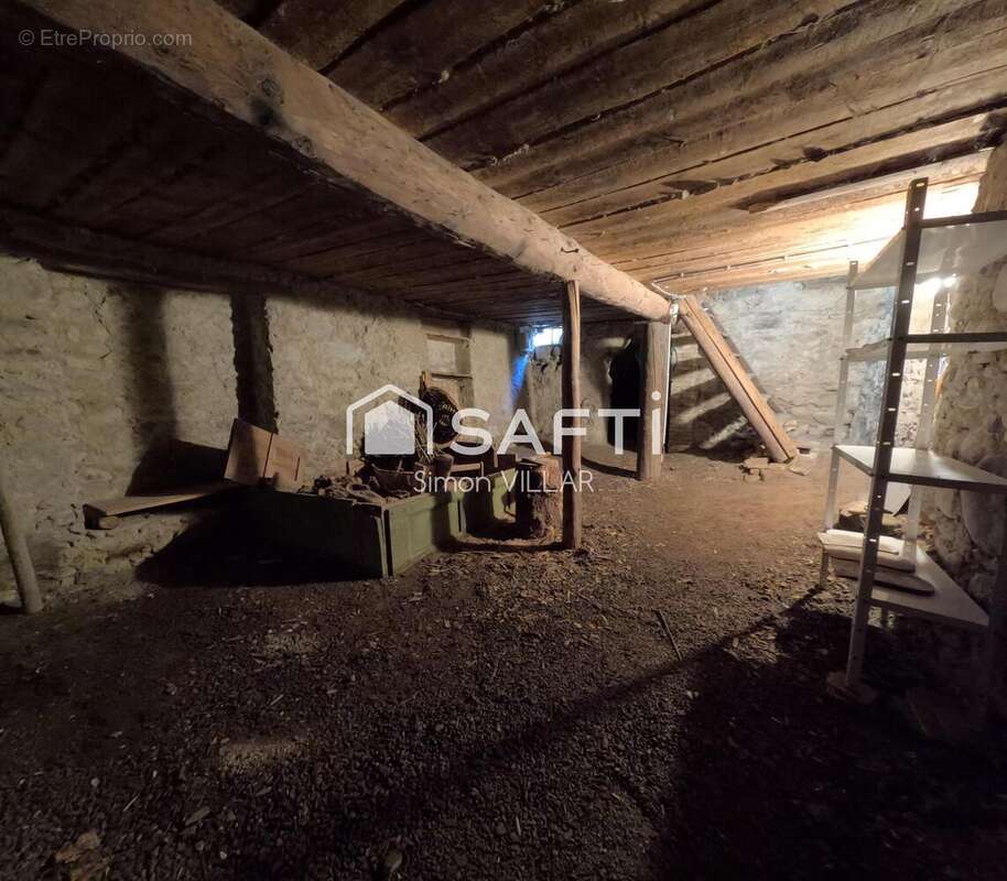 Maison 78 m² à La Fare-En-Champsaur  - photo 9