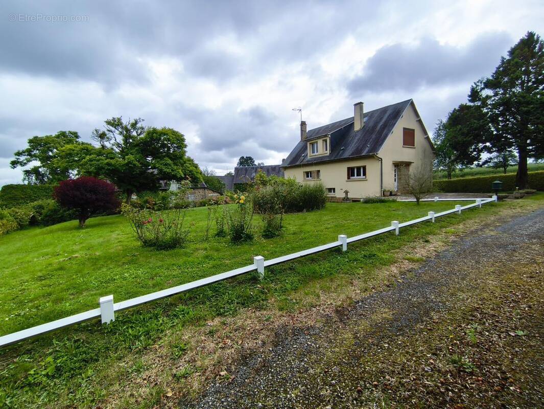 Maison à SAINT-FRAIMBAULT