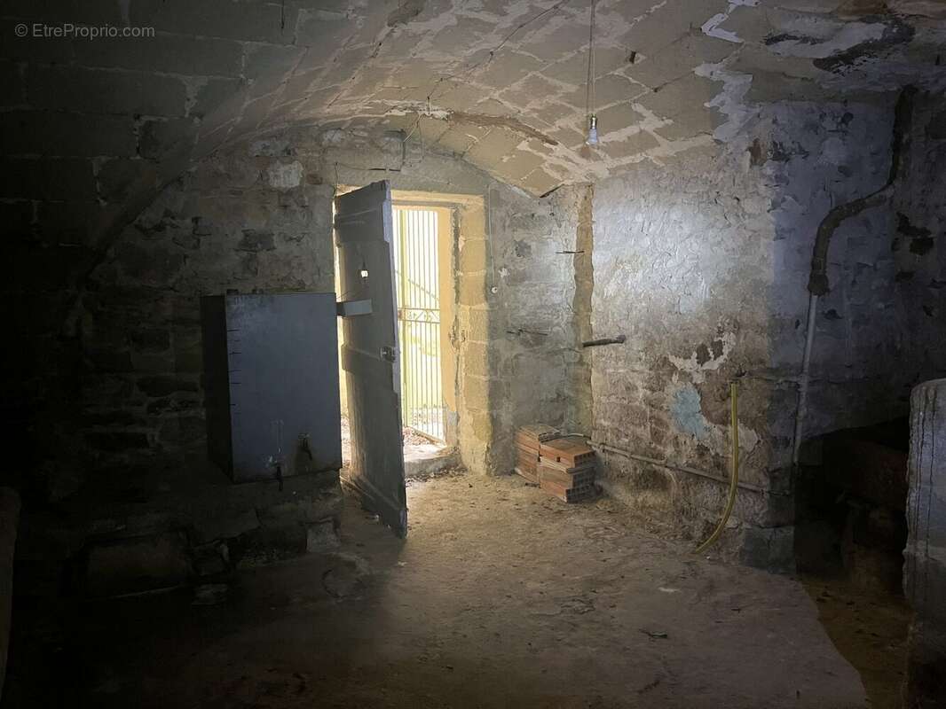 Maison à SAINT-QUENTIN-LA-POTERIE