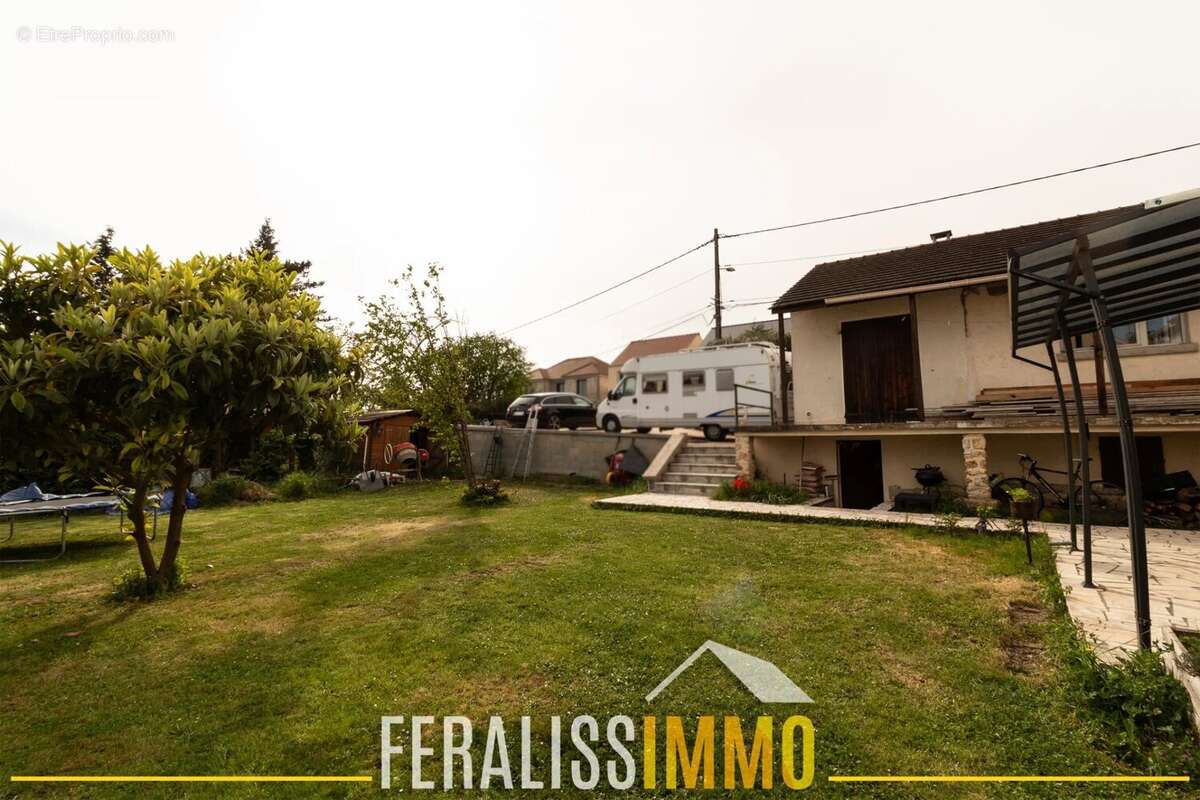 Maison à VAUX-SUR-SEINE