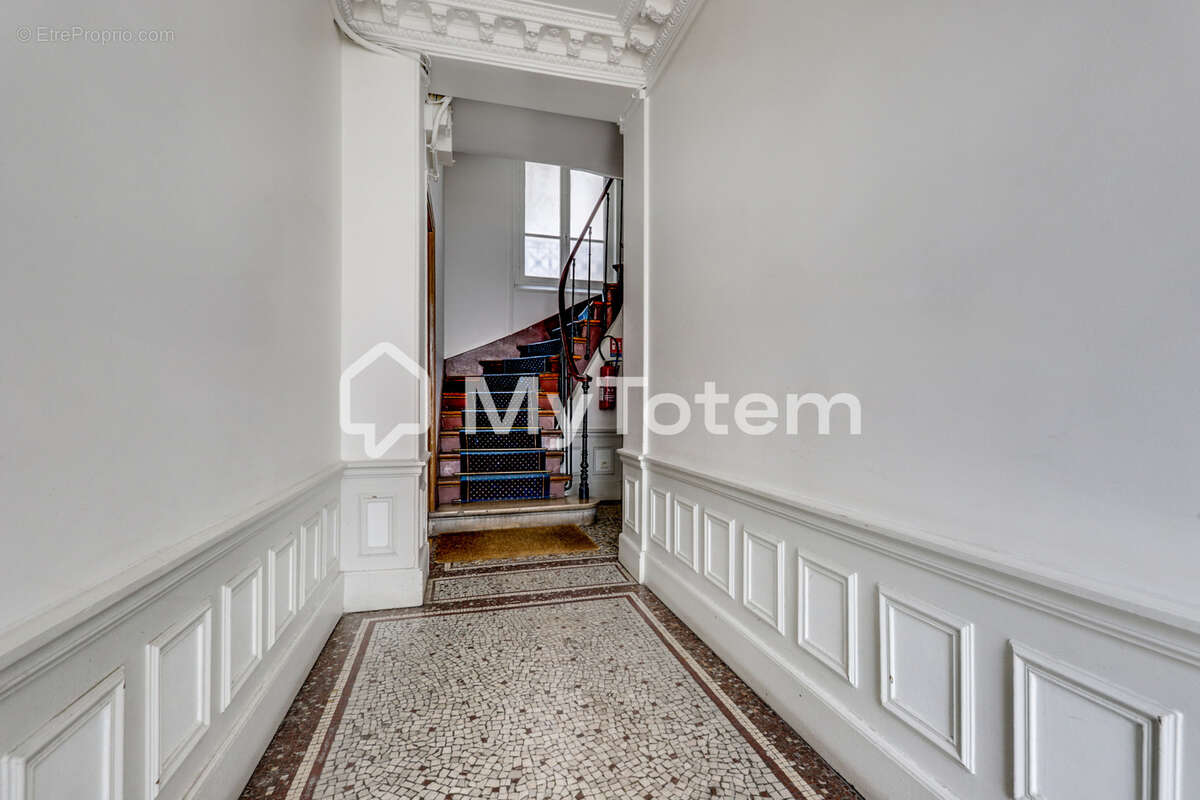 Appartement à LEVALLOIS-PERRET