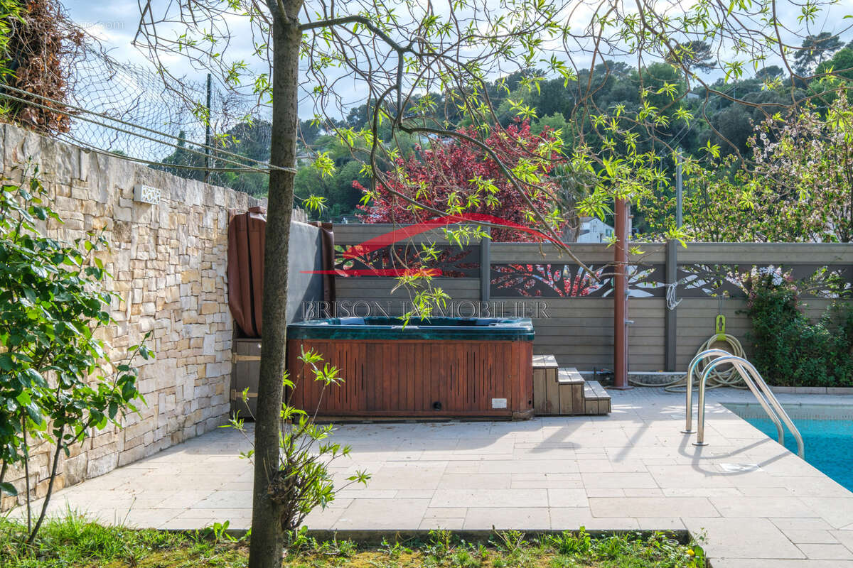 Maison à LA COLLE-SUR-LOUP