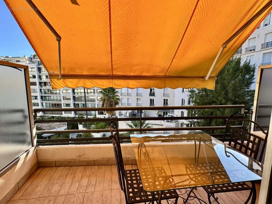 Appartement à CANNES
