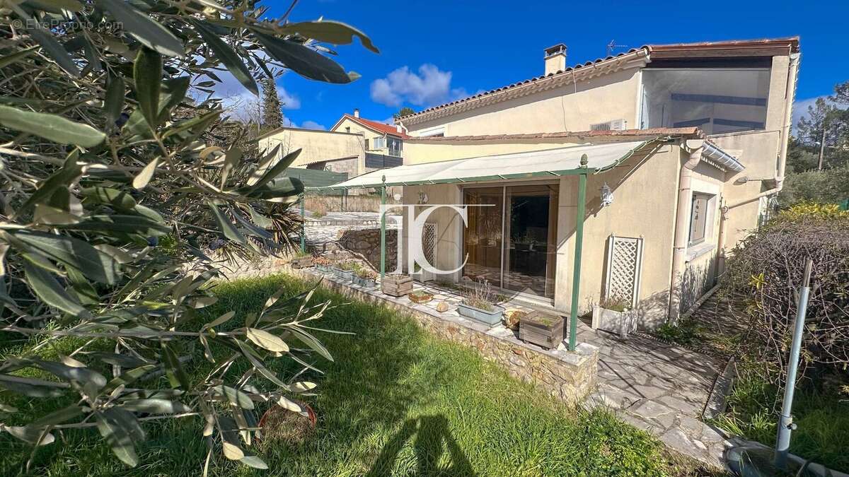 Maison à SAINT-AMBROIX