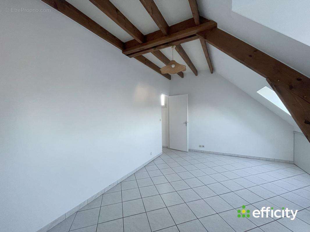Appartement à EPERNON