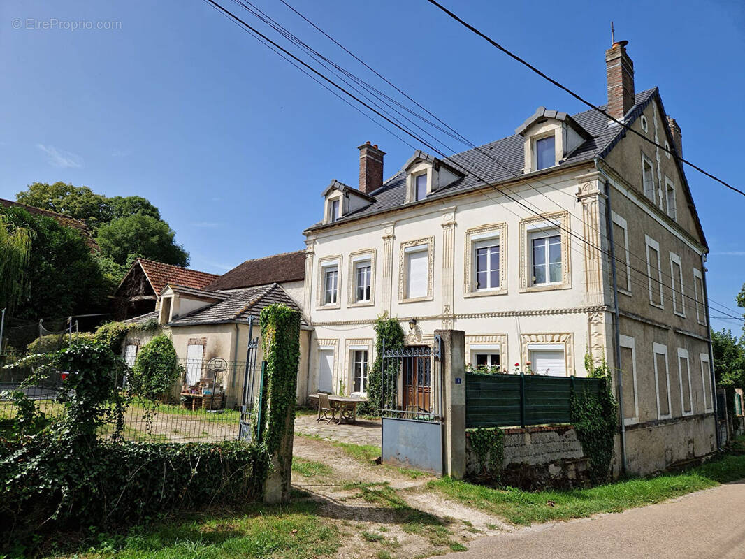 Maison à POURRAIN