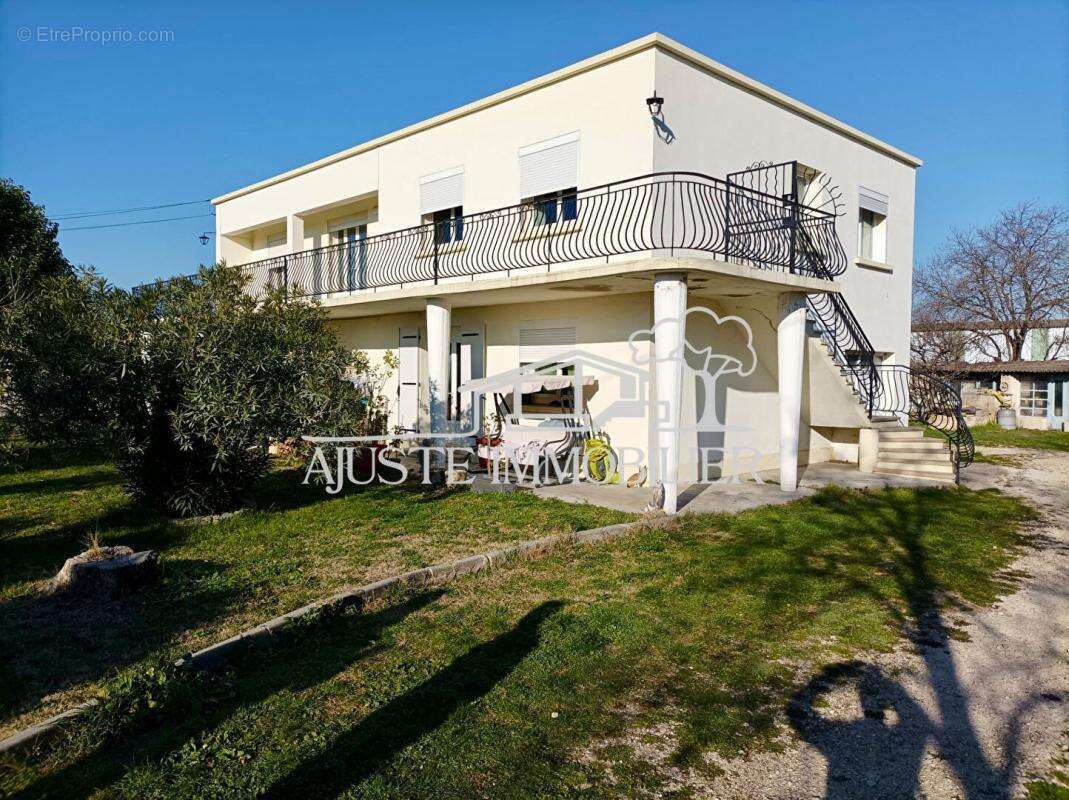 Appartement à SAINT-VICTORET