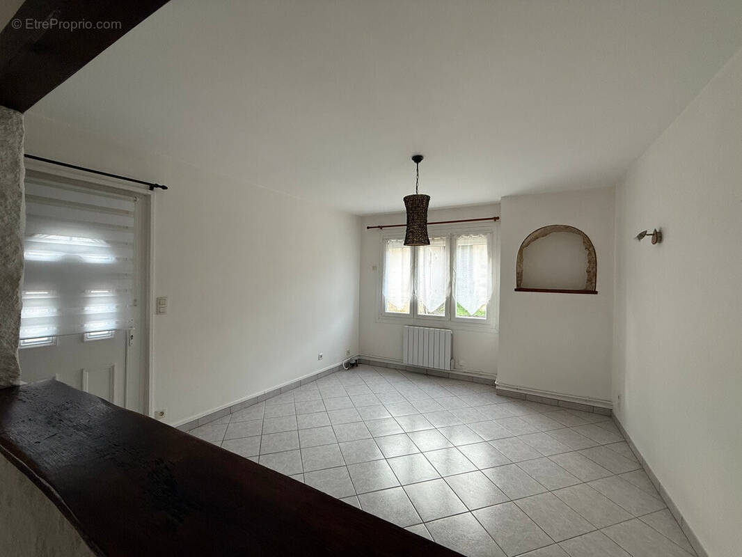 Maison à LES BORDES