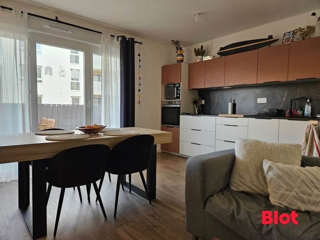 Appartement à FOUGERES