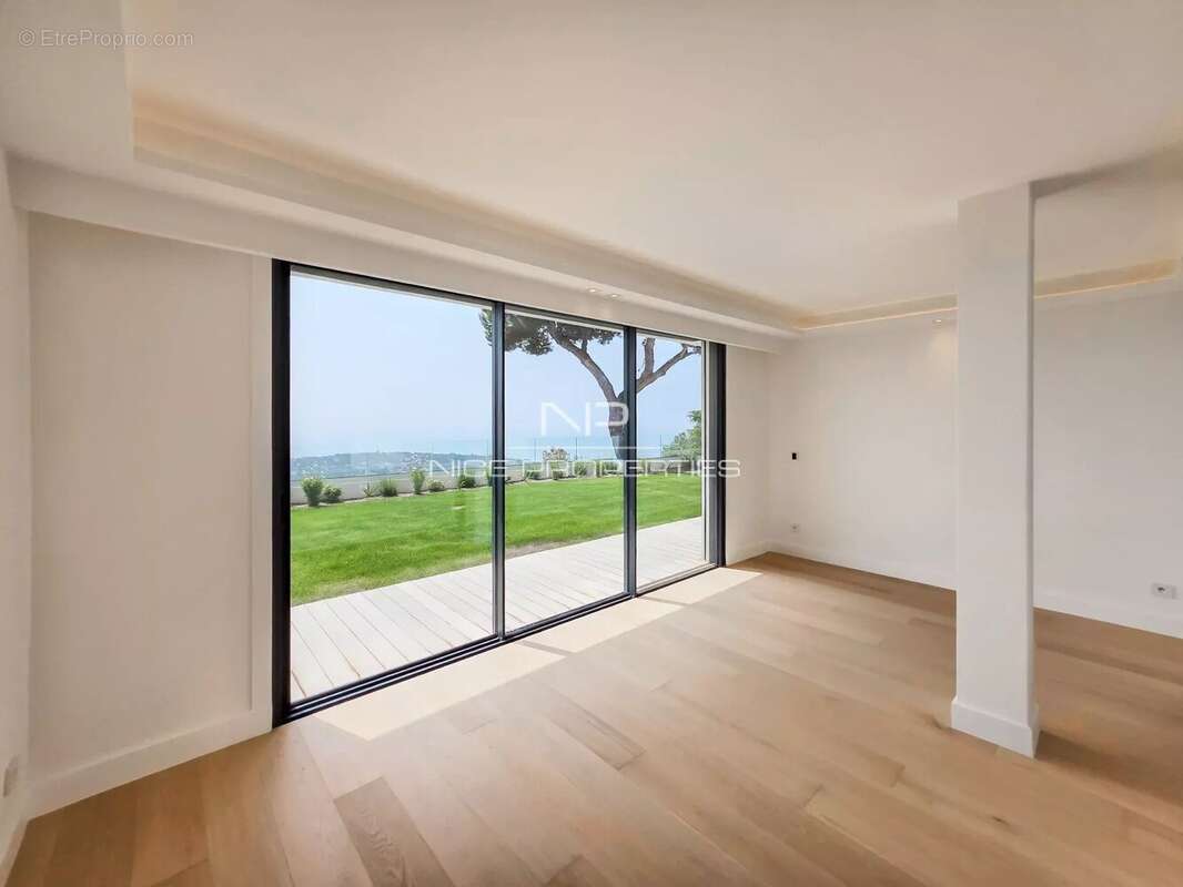 Maison à ROQUEBRUNE-CAP-MARTIN