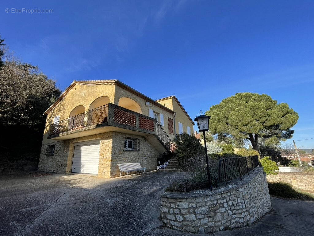 Photo Maison à Bagnols-Sur-Ceze au prix de 269 000€