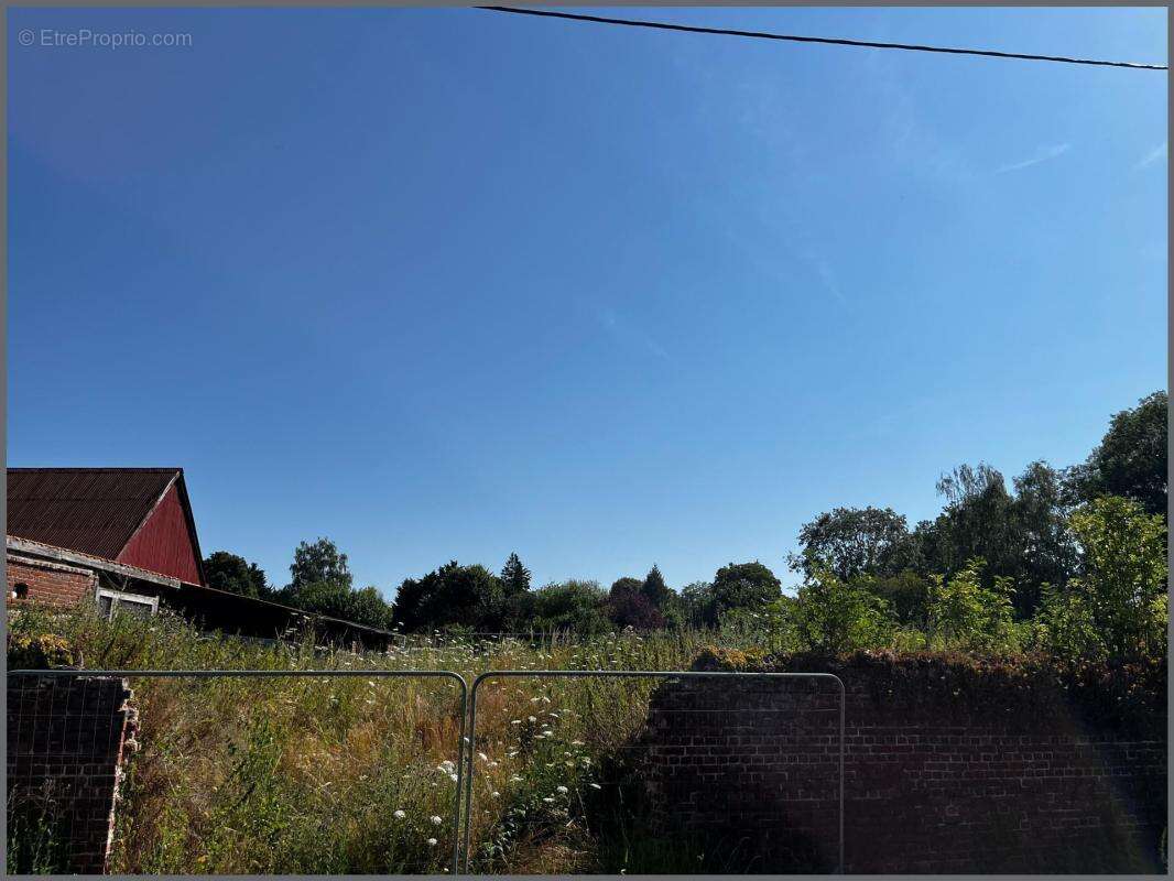 Terrain constructible à la campagne - photo 2