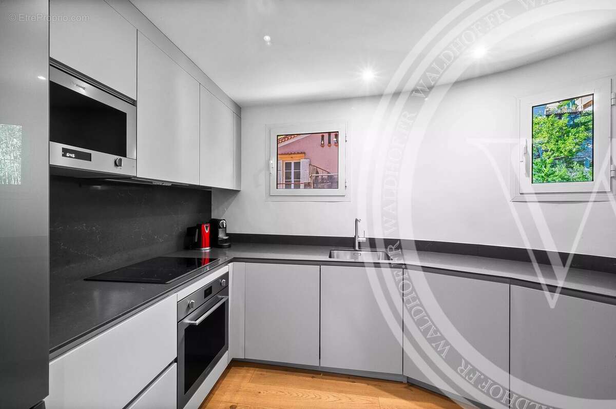 Prestigieux appartement rénové de 3 chambres avec vue panoramique sur la mer - à quelques pas de Monaco - photo 7