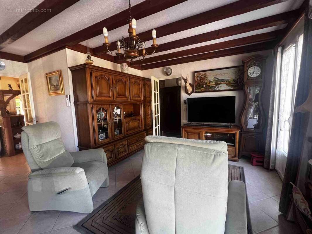 Maison 150 m² à Le Grand-Madieu  - photo 6