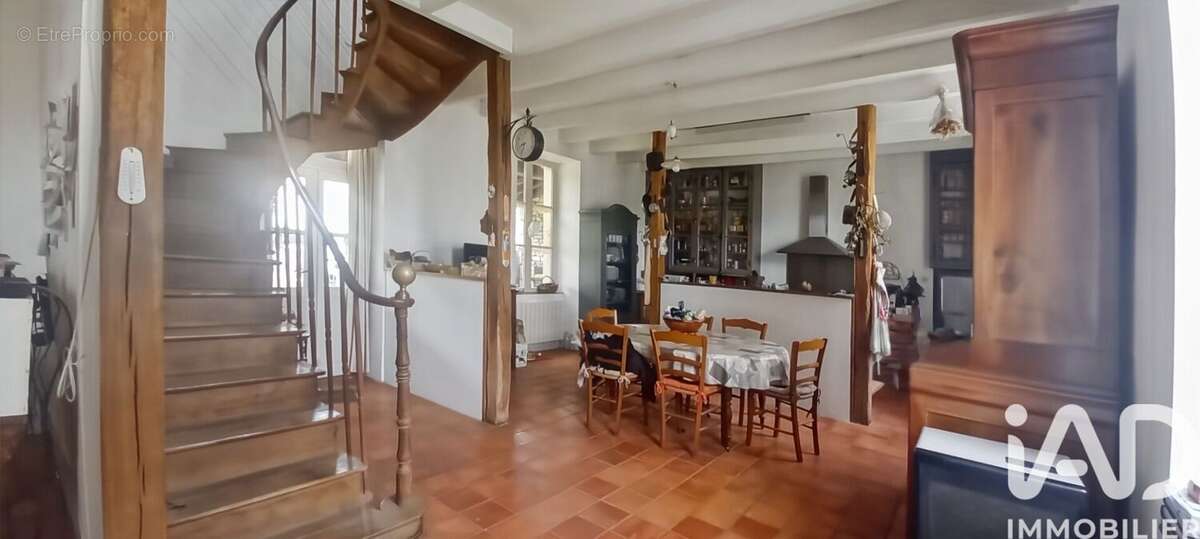 Photo 7 - Maison à NEUVILLE-DE-POITOU