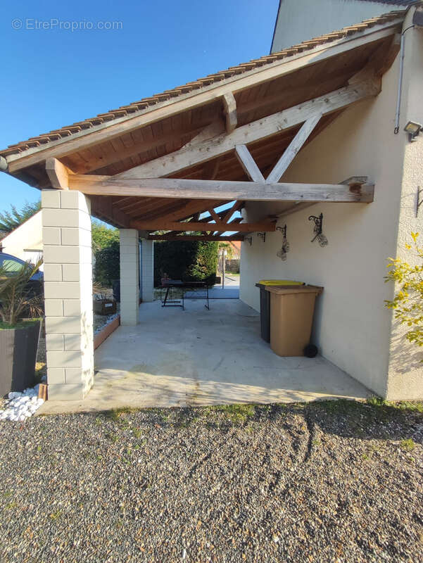 Maison à CHEVILLON-SUR-HUILLARD