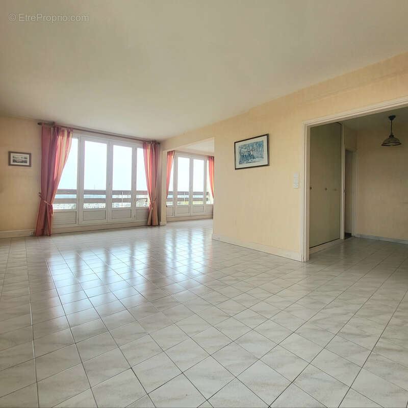 Appartement à PONTOISE