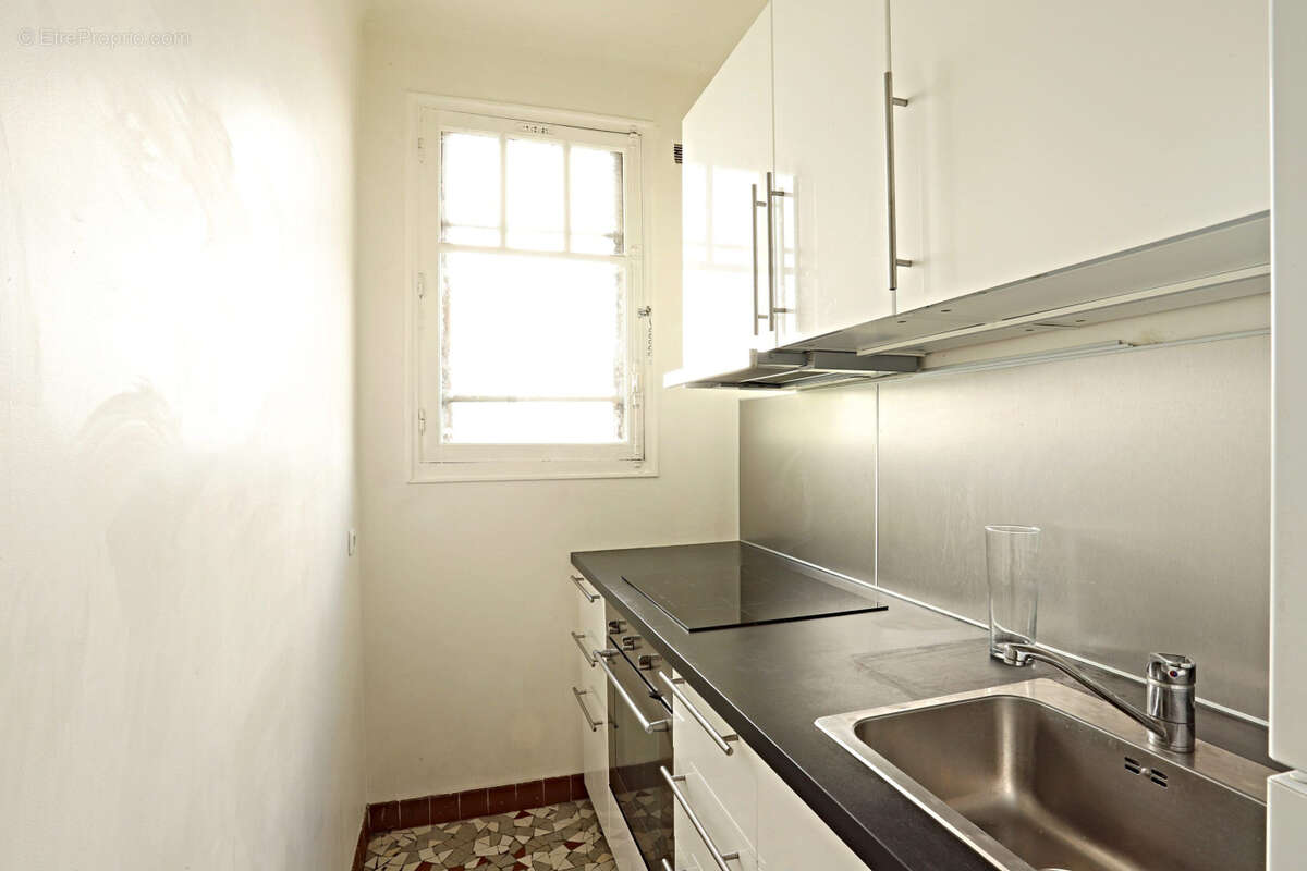 Appartement à PARIS-14E