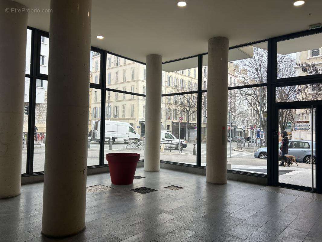 Appartement à MARSEILLE-2E