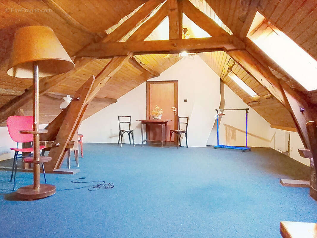 Maison à LIGNEROLLES