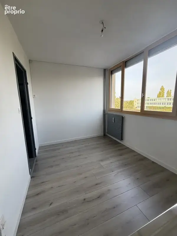 CHATILLON -SUR-SEINE : Résidence LES MERISIERS :  Appartement de 60m2 rénové au 1er étage avec garage . - photo 3