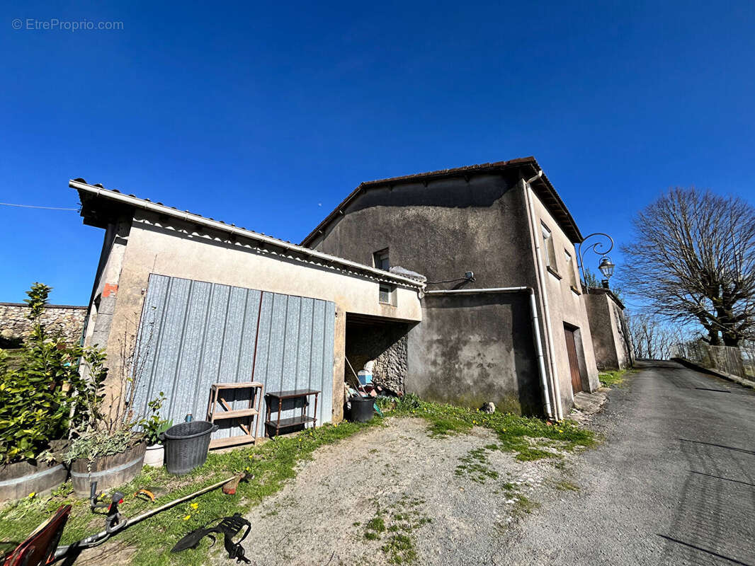 Maison de village avec garage et une belle vue - photo 2