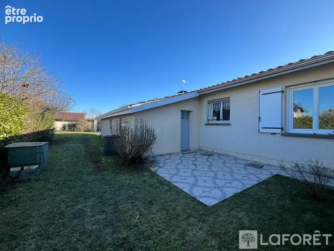 Maison Ambares Et Lagrave - 108m² -  3 chambres + garage - photo 15