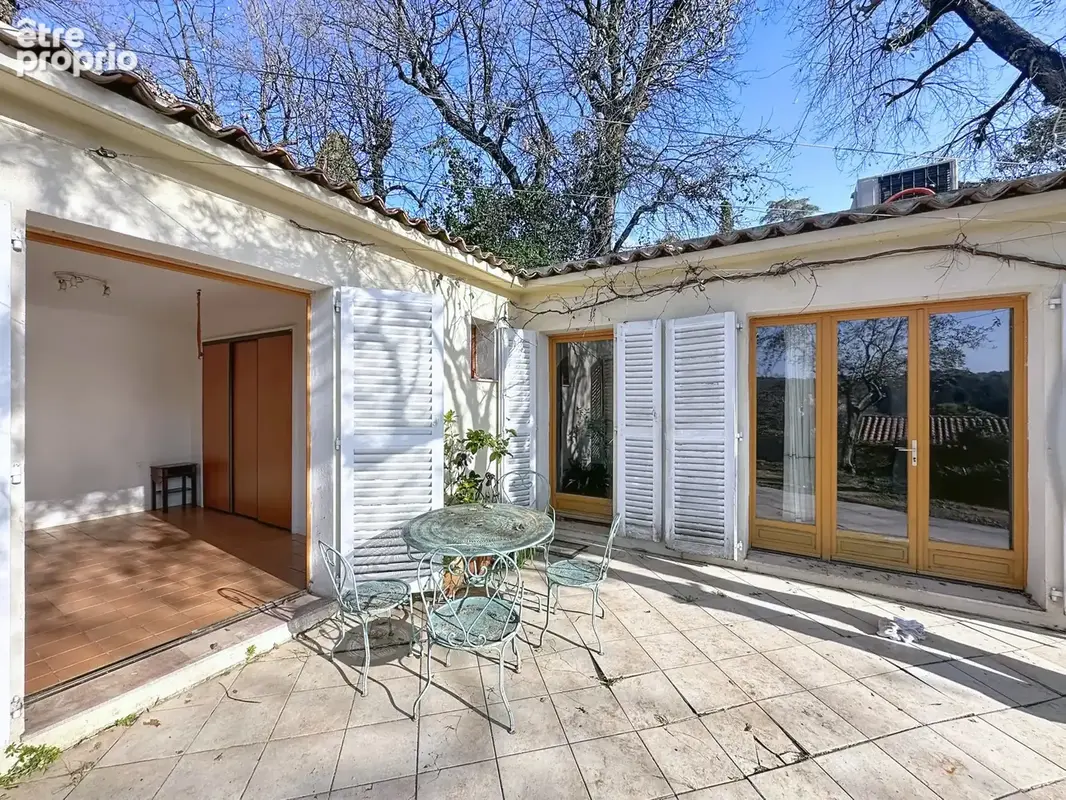 CO-EXCLUSIVITÉ - Villa de plain-pied à rénover - Quartier de l'Ara   Fort potentiel. - photo 11