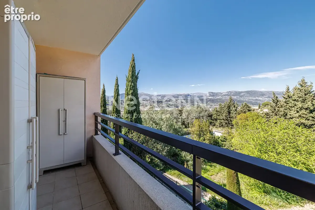 A vendre - 3 pieces - nice corniche fleurie - terrasse d'angle 22 m² - dernier étage - piscine & parc privé - parking privatif e - photo 13