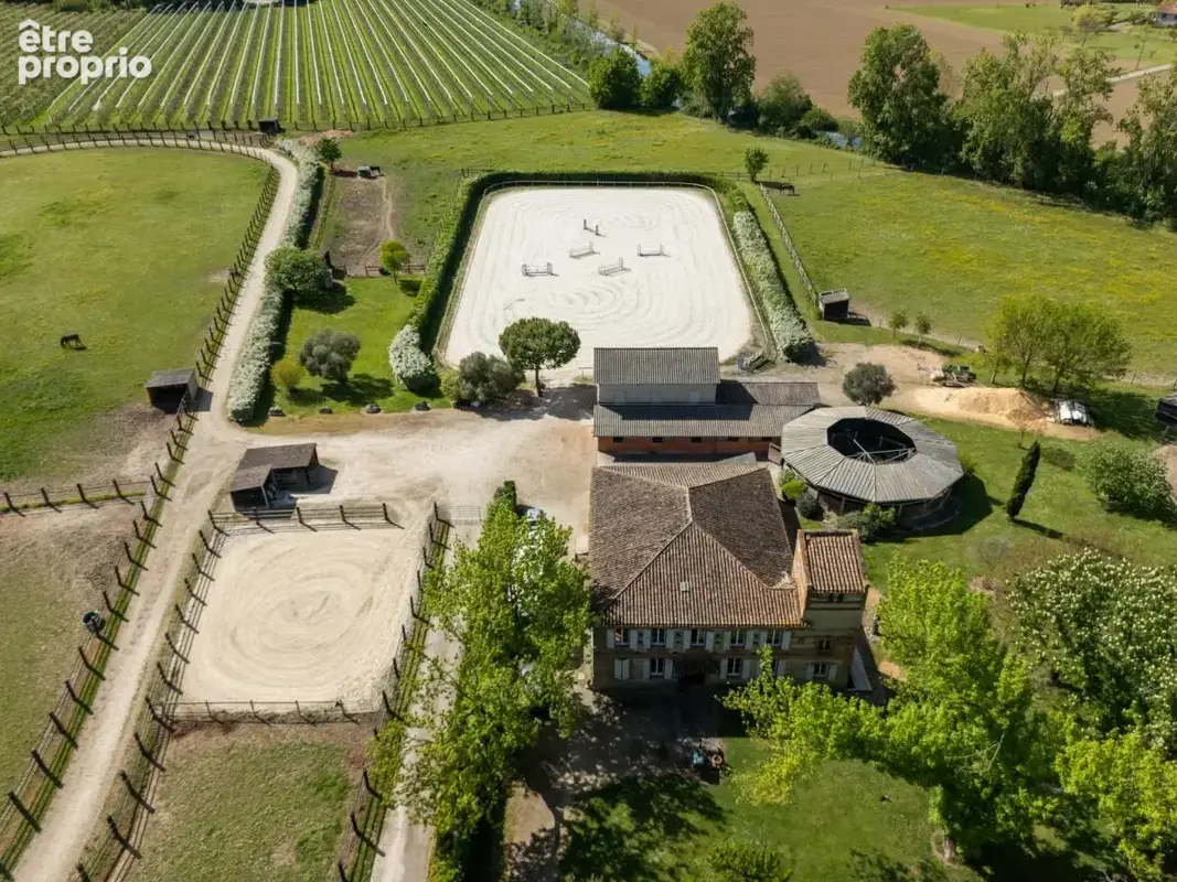 Maison 198 m² à Saint-Nicolas-De-La-Grave  - photo 3