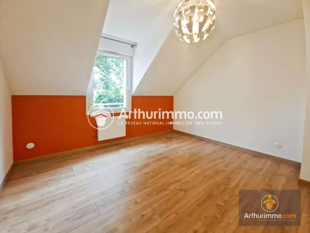 Maison à SAINT-PIERRE-DU-PERRAY