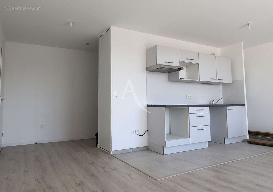 Appartement à COMBS-LA-VILLE