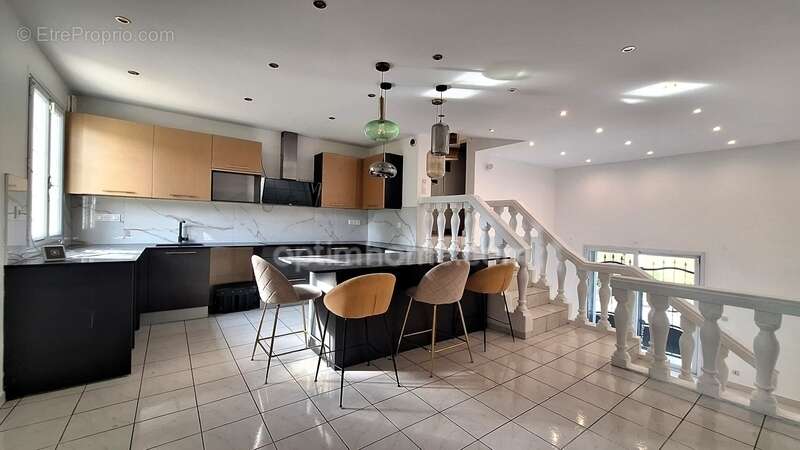 Maison à vendre 5 pièces VITRY SUR SEINE (94) - photo 4