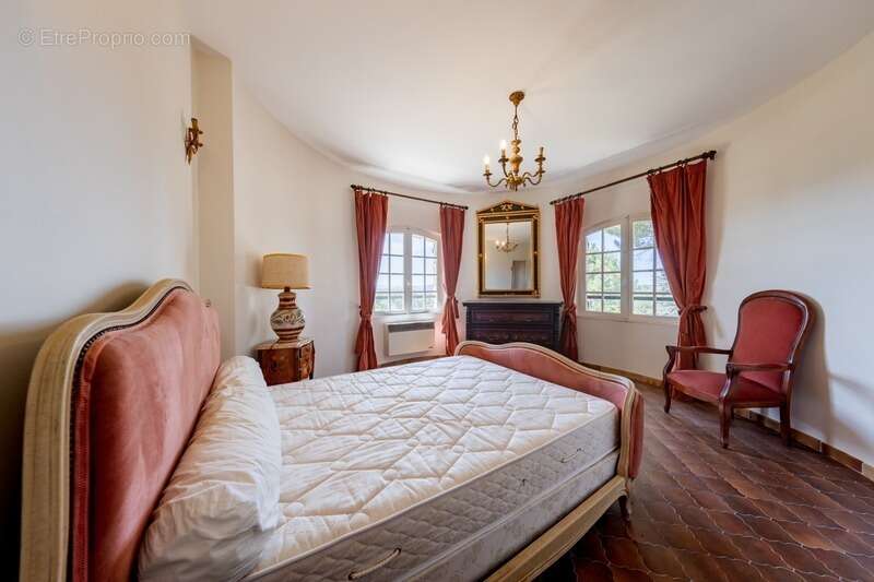 Maison à LES ANGLES