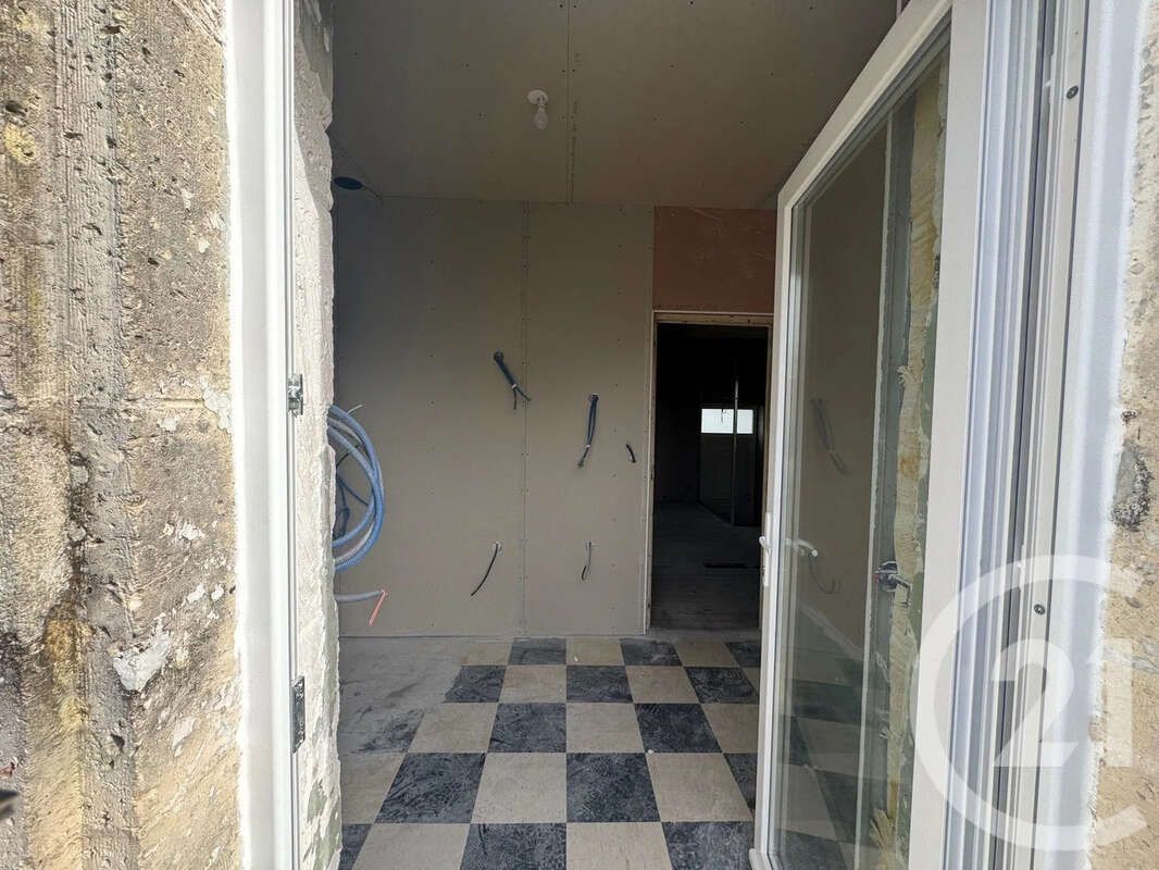 Maison à RUELLE-SUR-TOUVRE