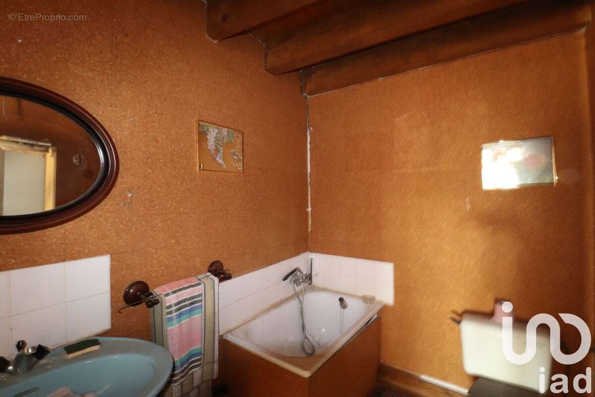 Maison 205 m² à Neuville  - photo 7