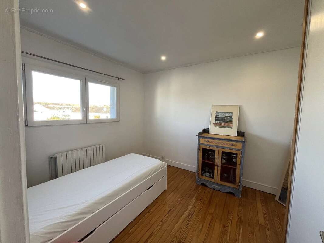 Maison 5 pièces à Villepreux  Haie bergerie - photo 8