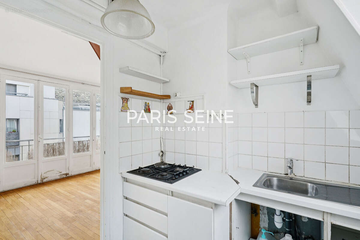 Appartement à PARIS-18E