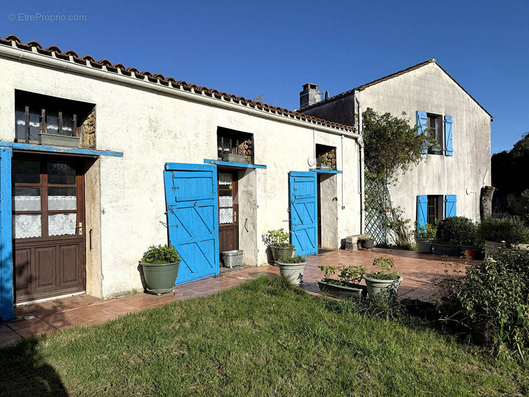 Maison à SAINT-CYR-EN-TALMONDAIS