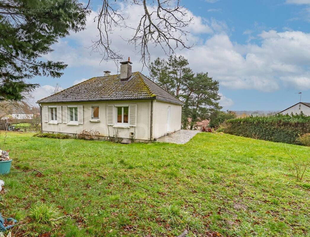 Maison à SAINT-SAUVEUR-EN-PUISAYE