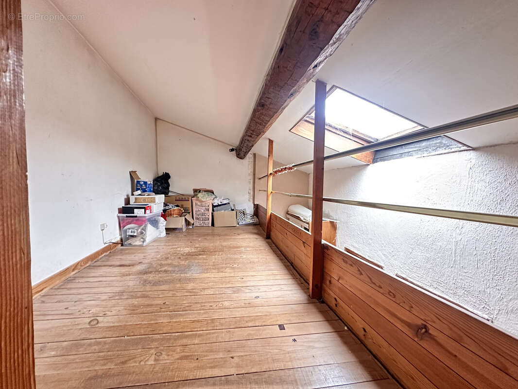VINS SUR CARAMY - Maison de village avec balcon de type 3. - photo 12