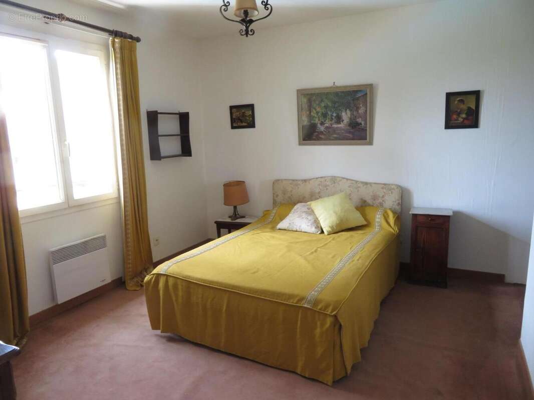   - Maison à DRAGUIGNAN