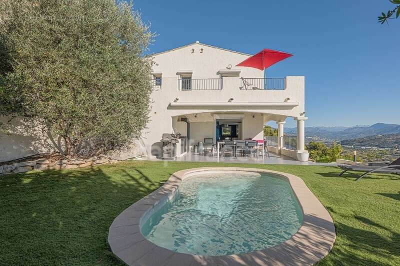 Maison à SAINT-LAURENT-DU-VAR