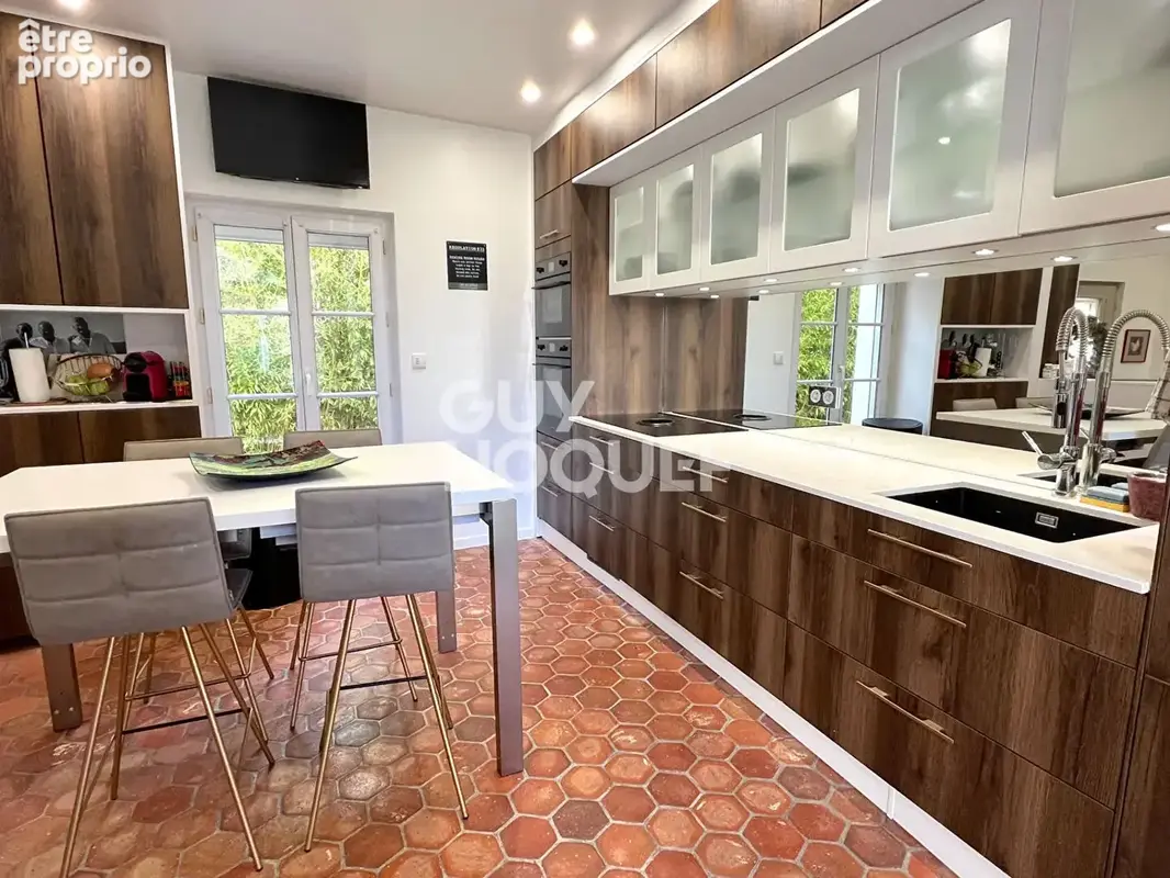 Propriété d'exception à Mennecy. Élégance, volumes et cadre naturel privilégié - photo 6