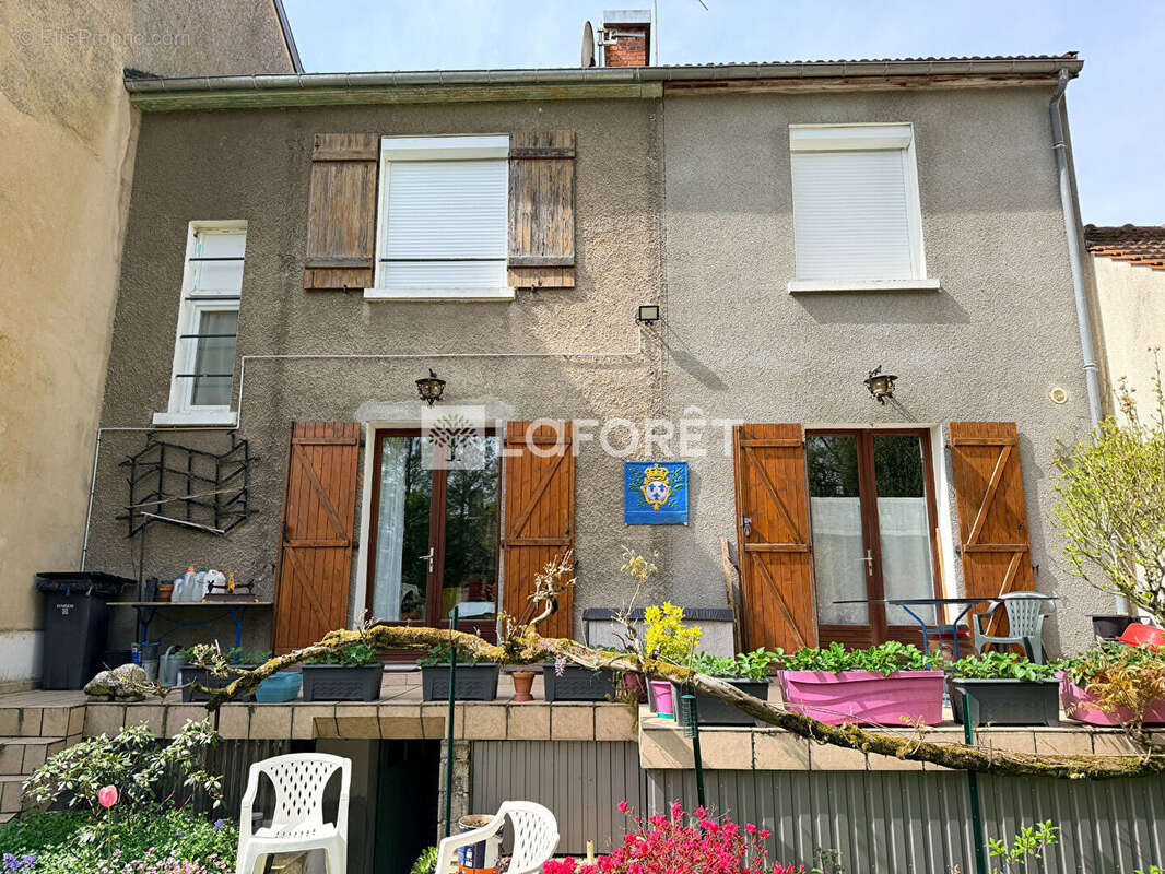 Maison à SAINTE-MENEHOULD