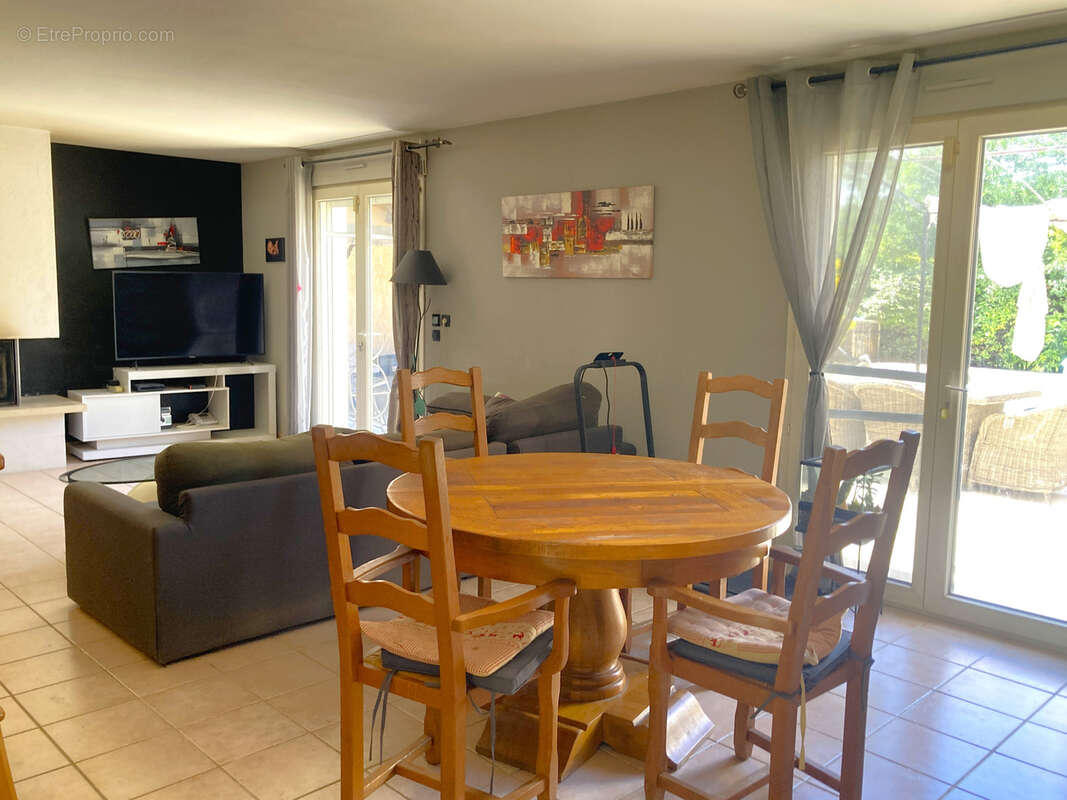 Maison à MOULES-ET-BAUCELS