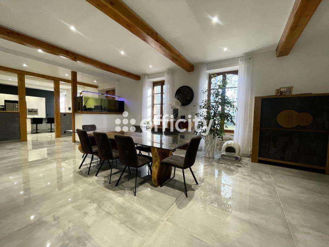 Maison à SAINT-AMADOU