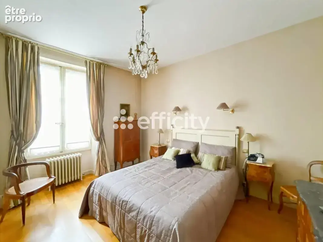 Maison 10 pièces 222 m² à vendre à Laval (53000) - photo 10