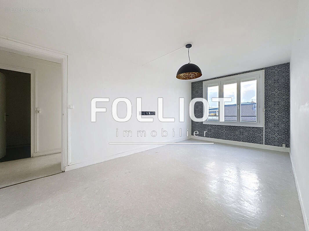 Appartement à DONVILLE-LES-BAINS