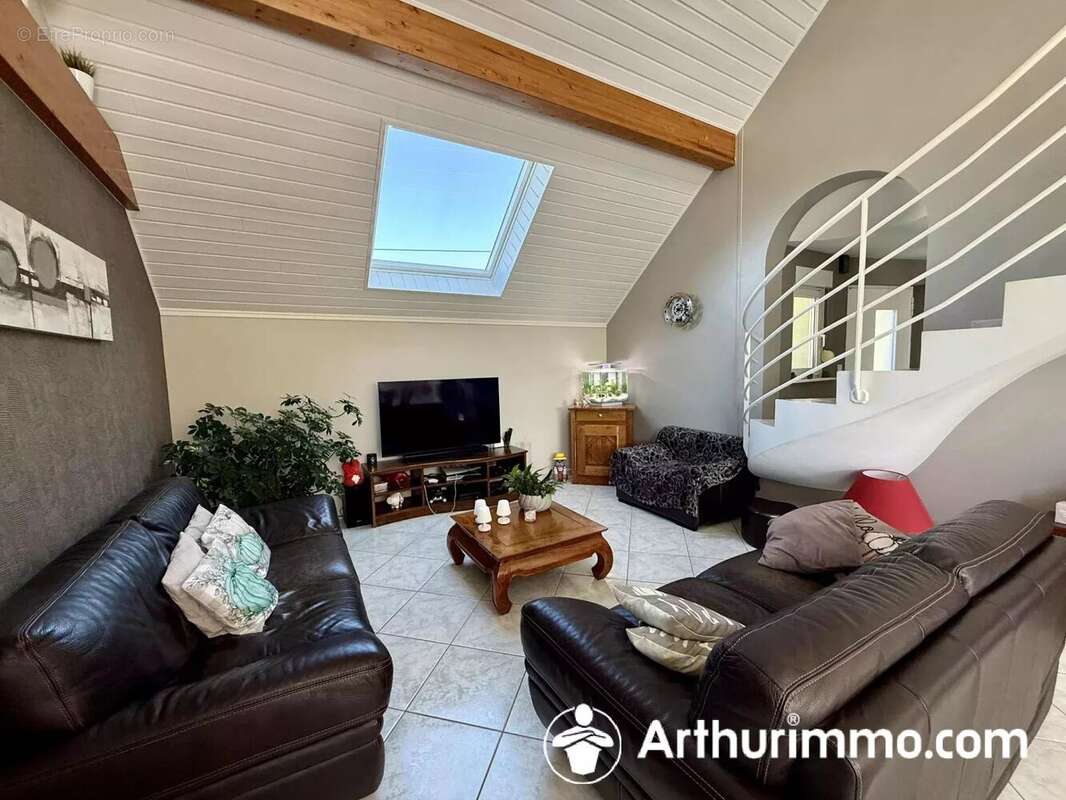 Maison à AUDINCOURT